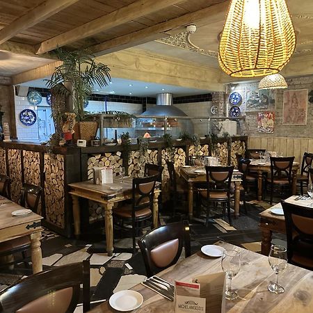 Michelangelos - Rooms, Restaurant & Bar Gateshead Bagian luar foto