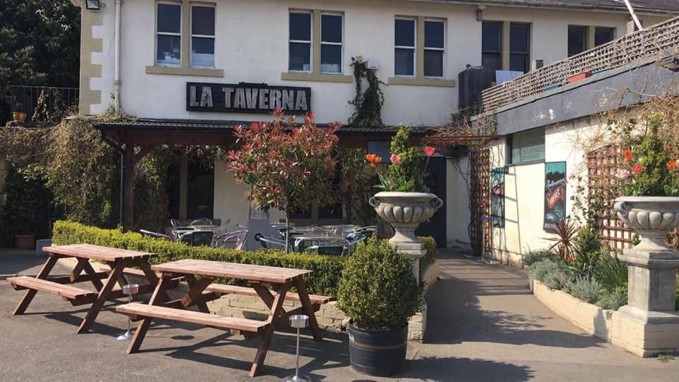 Michelangelos - Rooms, Restaurant & Bar Gateshead Bagian luar foto